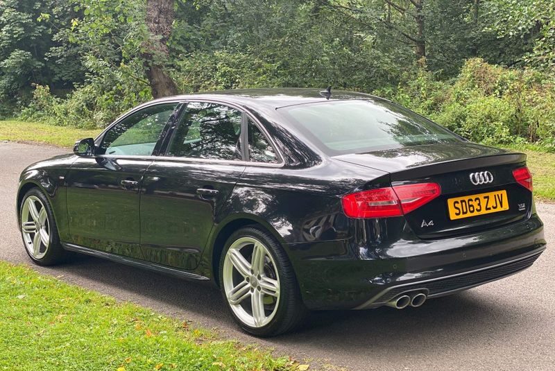 Audi A4 2013 (63 reg) 2.0 TDI S line S Tronic quattro 4dr